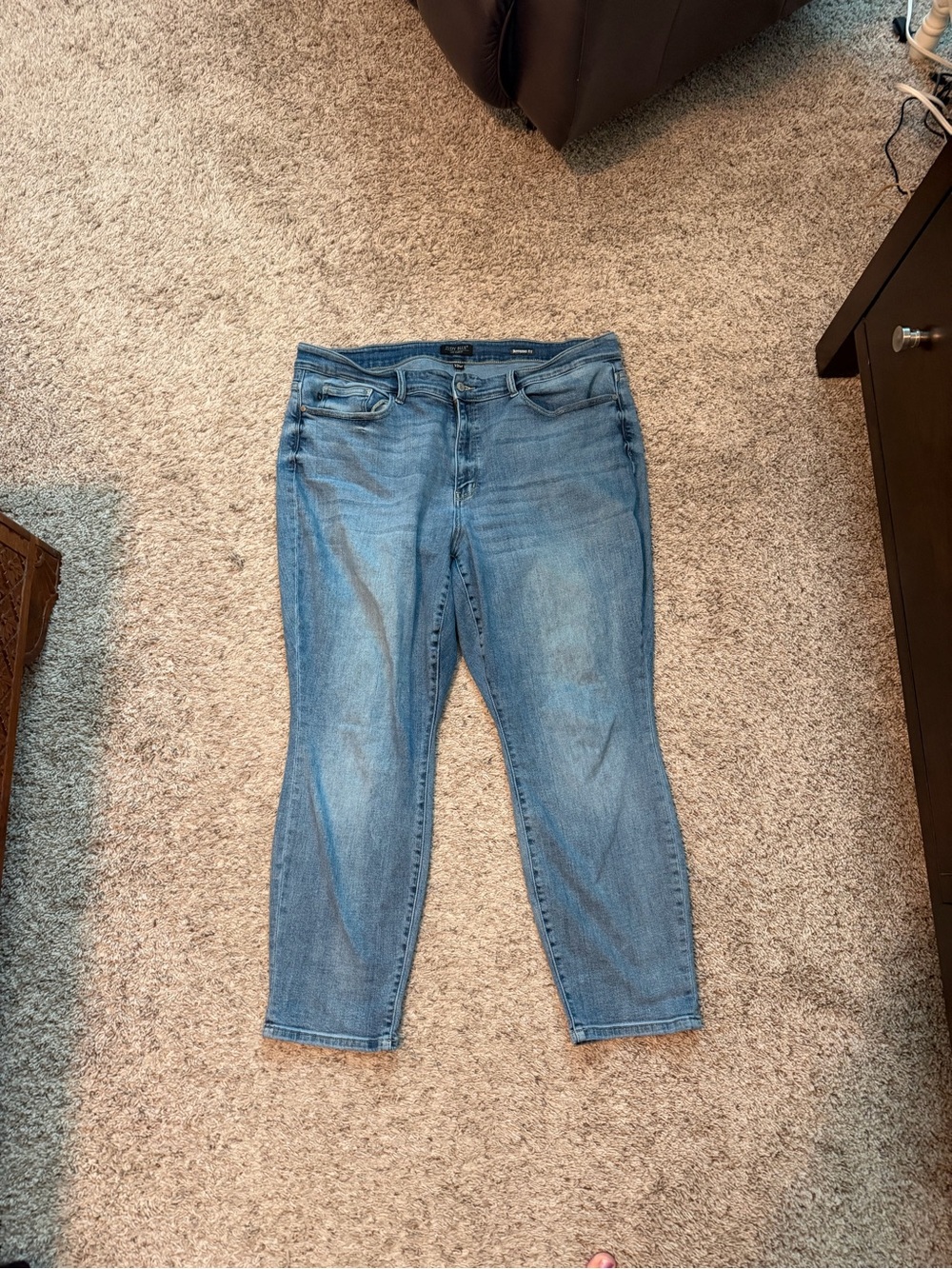 Judy Blue Light Blue Boyfriend Jeans